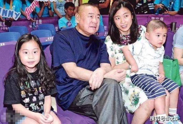 甘比日常故事與溫馨瞬間,最新照片回顧至2024年