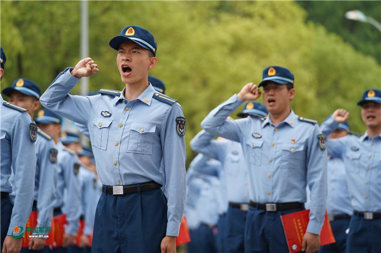 空軍預警學院最新動態與小巷深處的獨特風景揭秘