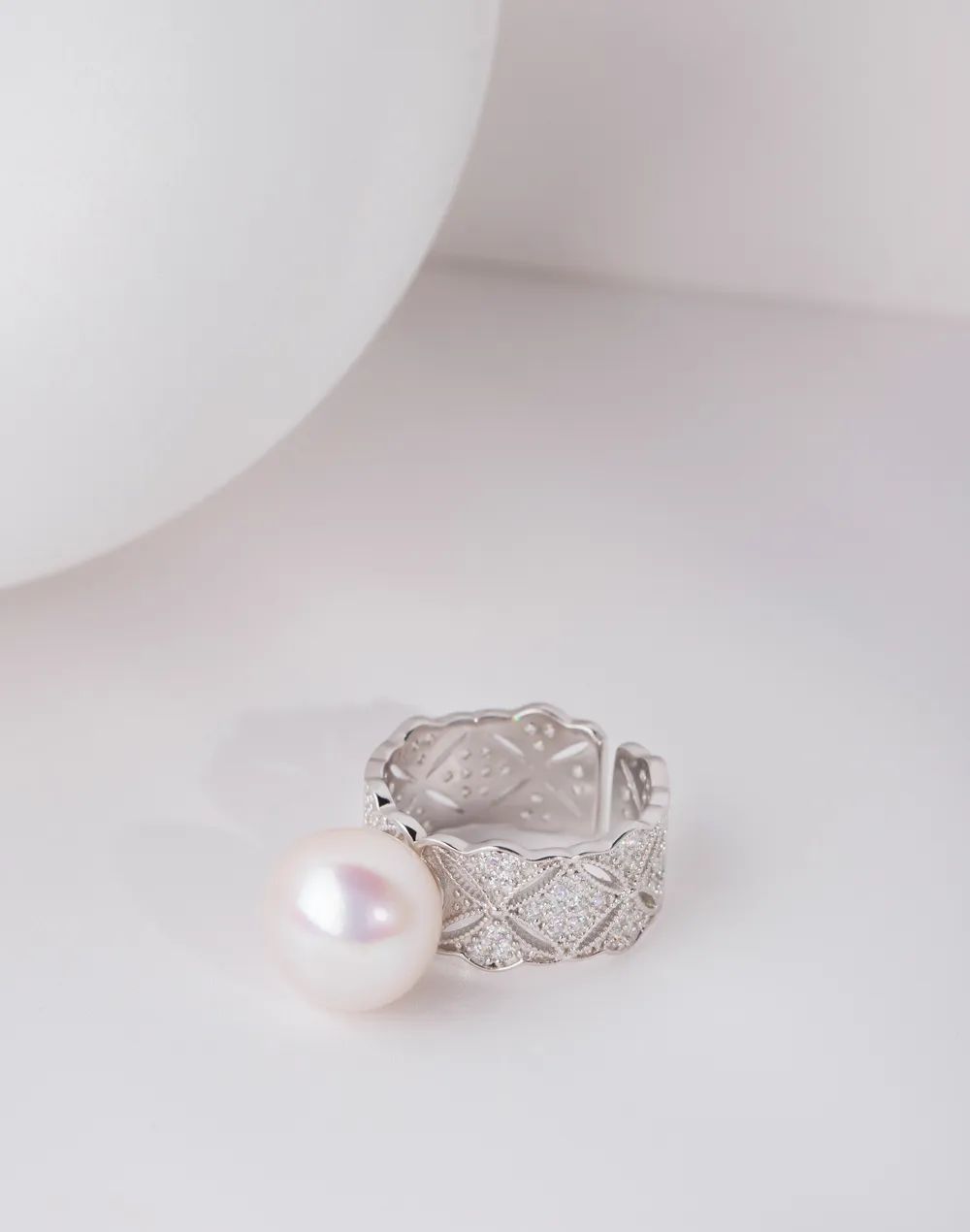 2024最新款戒指,探索小巷中的寶藏,2024最新款戒指