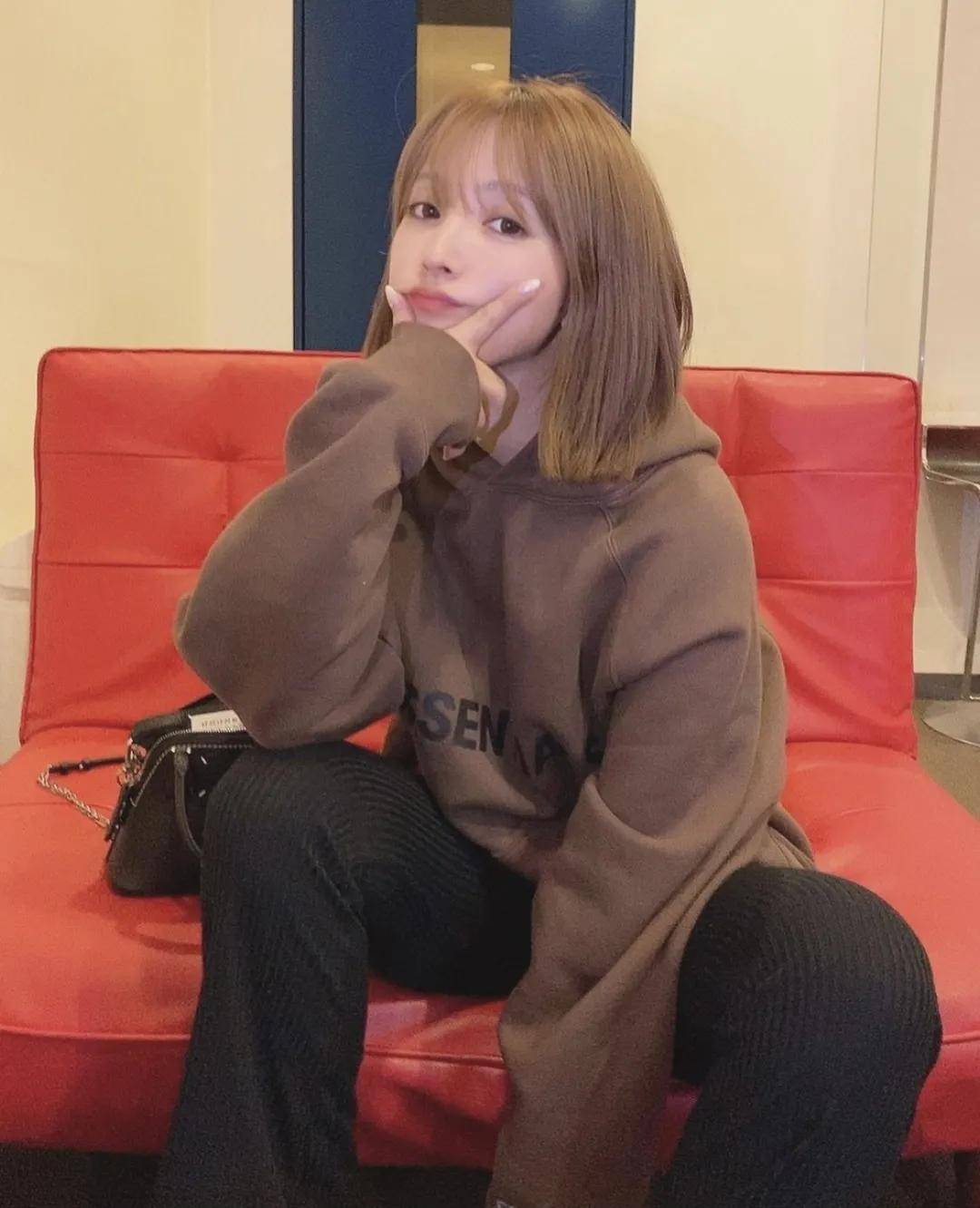 三上悠亞最新作品番號,涉黃問題的道德倫理與法律紅線探討。