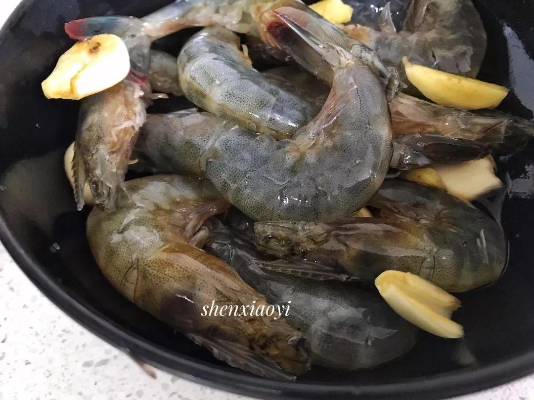 大蝦最新吃法探索，創新烹飪，盡享美味盛宴