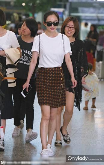 女星機場最新照片,星光下的溫馨相遇