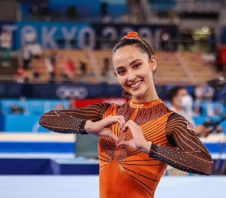 最新法拉女神與大自然美景的邂逅,內心平和的追尋