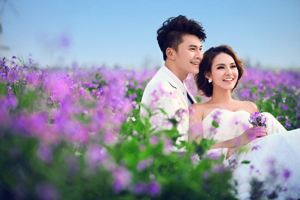 秋霞最新婚,秋霞最新婚,一場自然美景的探索之旅