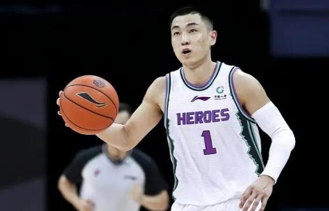 高詩巖最新動態,籃球新星閃耀賽場,影響力持續擴大