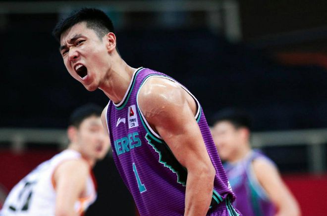 高詩巖最新動態，籃球新星閃耀賽場，影響力持續擴大