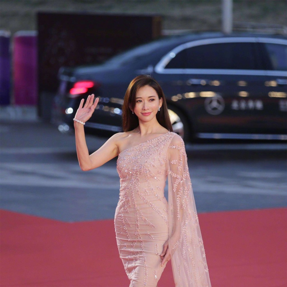 女明星賣身背后的真相揭秘與探討