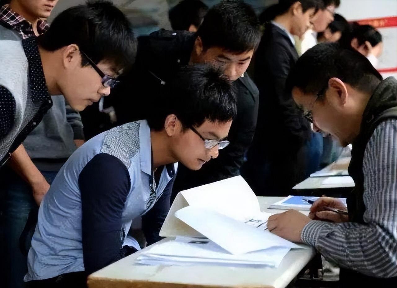 鐵路薪資改革邁入新時代,科技重塑未來,最新動態(tài)揭示變革趨勢