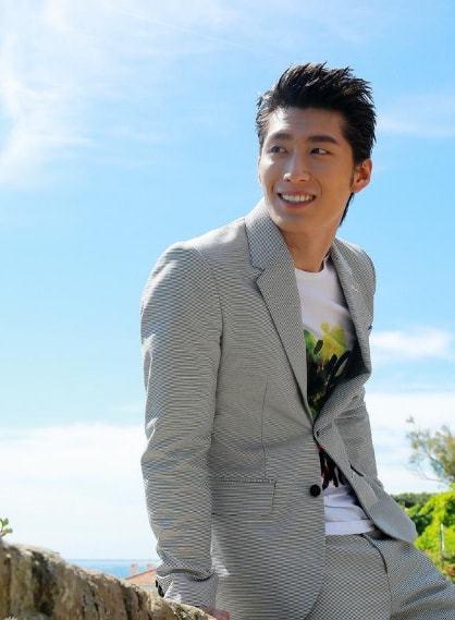 揭秘演員張博背后的神秘愛(ài)情故事,與妻子的娛樂(lè)圈愛(ài)情故事曝光