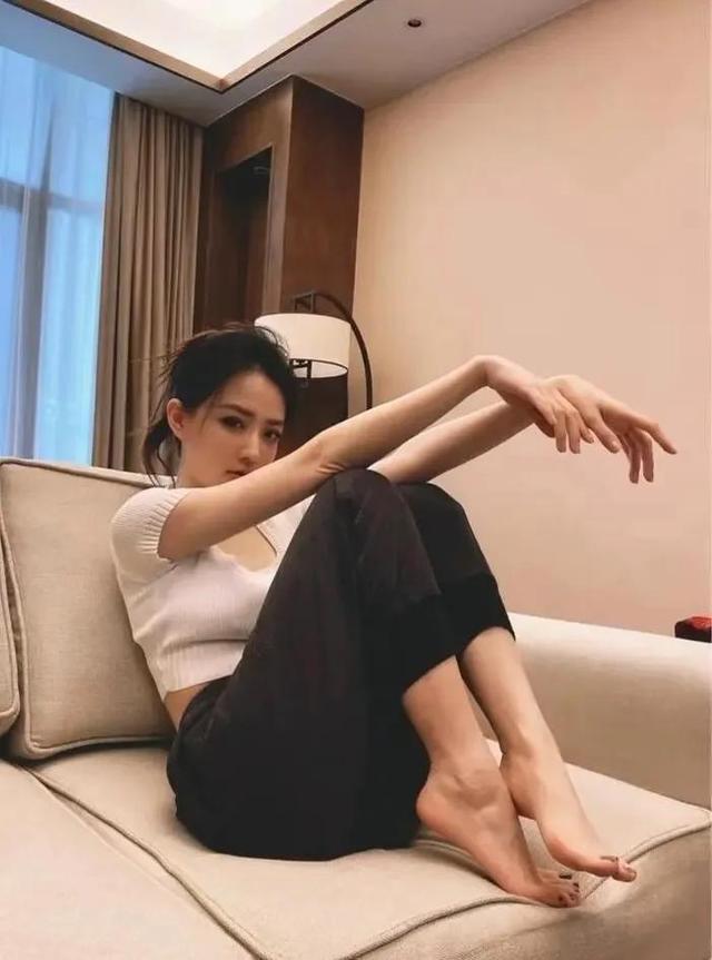 明星光腳,舞臺到熒屏的足跡魅力展現