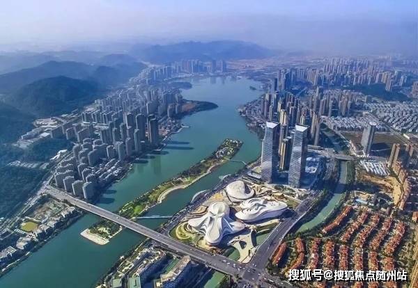 嘉善最新肺炎，自然美景之旅中尋找內心平靜之路