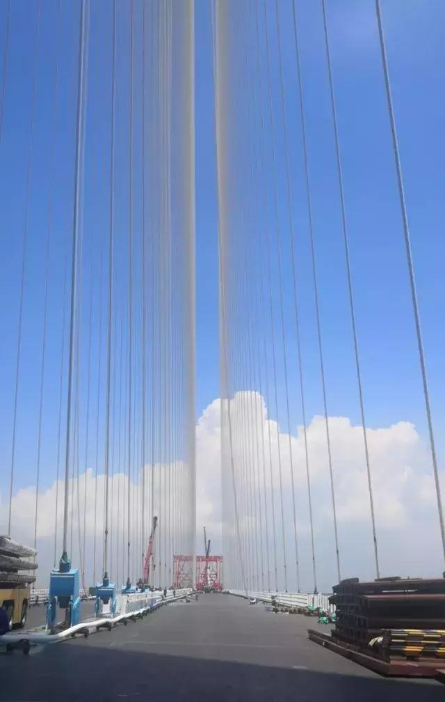 滬通長江大橋最新工程動態,滬通長江大橋最新工程動態,橋上的友情與家的溫馨
