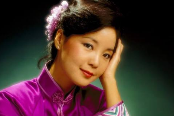 娛樂圈明星與自然的永恒擁抱,逝去的星光,在自然中閃耀