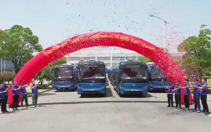 濰柴亞星客車引領(lǐng)行業(yè)創(chuàng)新,塑造未來出行新篇章