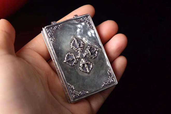 佛牌明星的成長之路,一路學習,自信閃耀