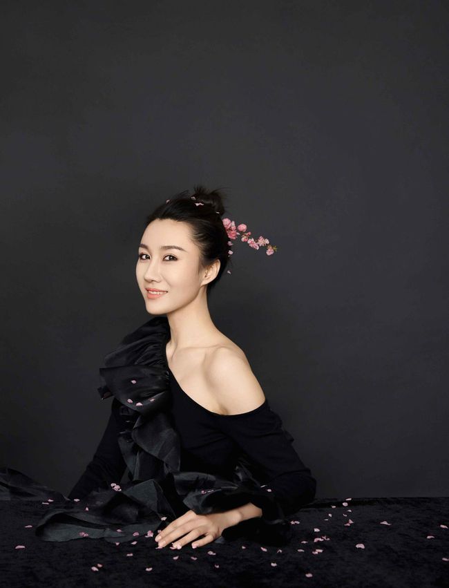 春困演員,時代背景下的演藝之旅探索