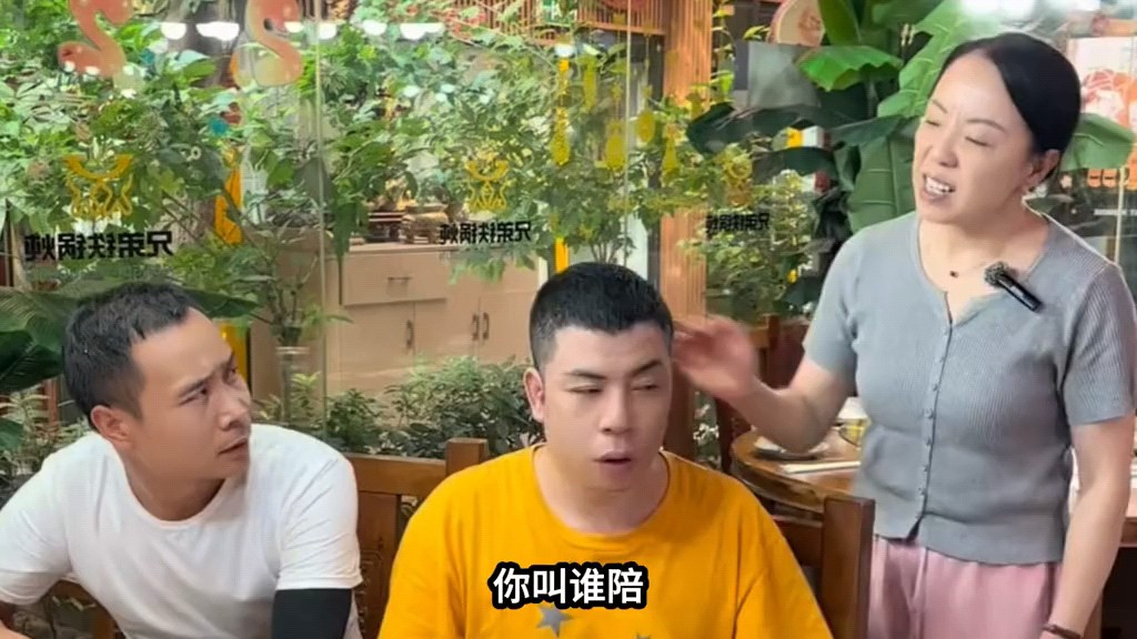 呆叔最新風(fēng)采,新晉時(shí)尚偶像引領(lǐng)潮流新風(fēng)尚