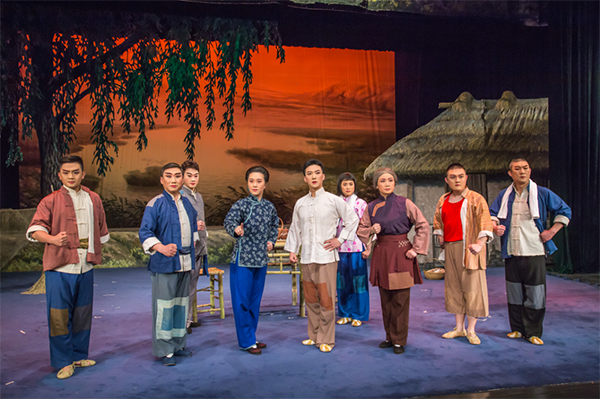 沙家浜電視劇演員表,小巷特色與明星魅力的碰撞