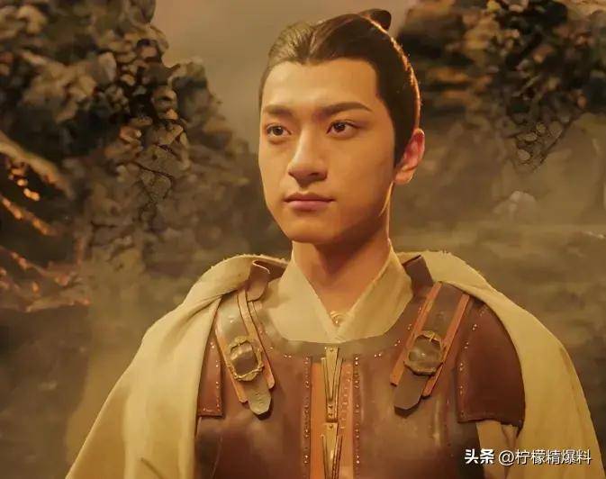 最新搞笑丑男大盤點,日常笑料背后的真摯友情故事