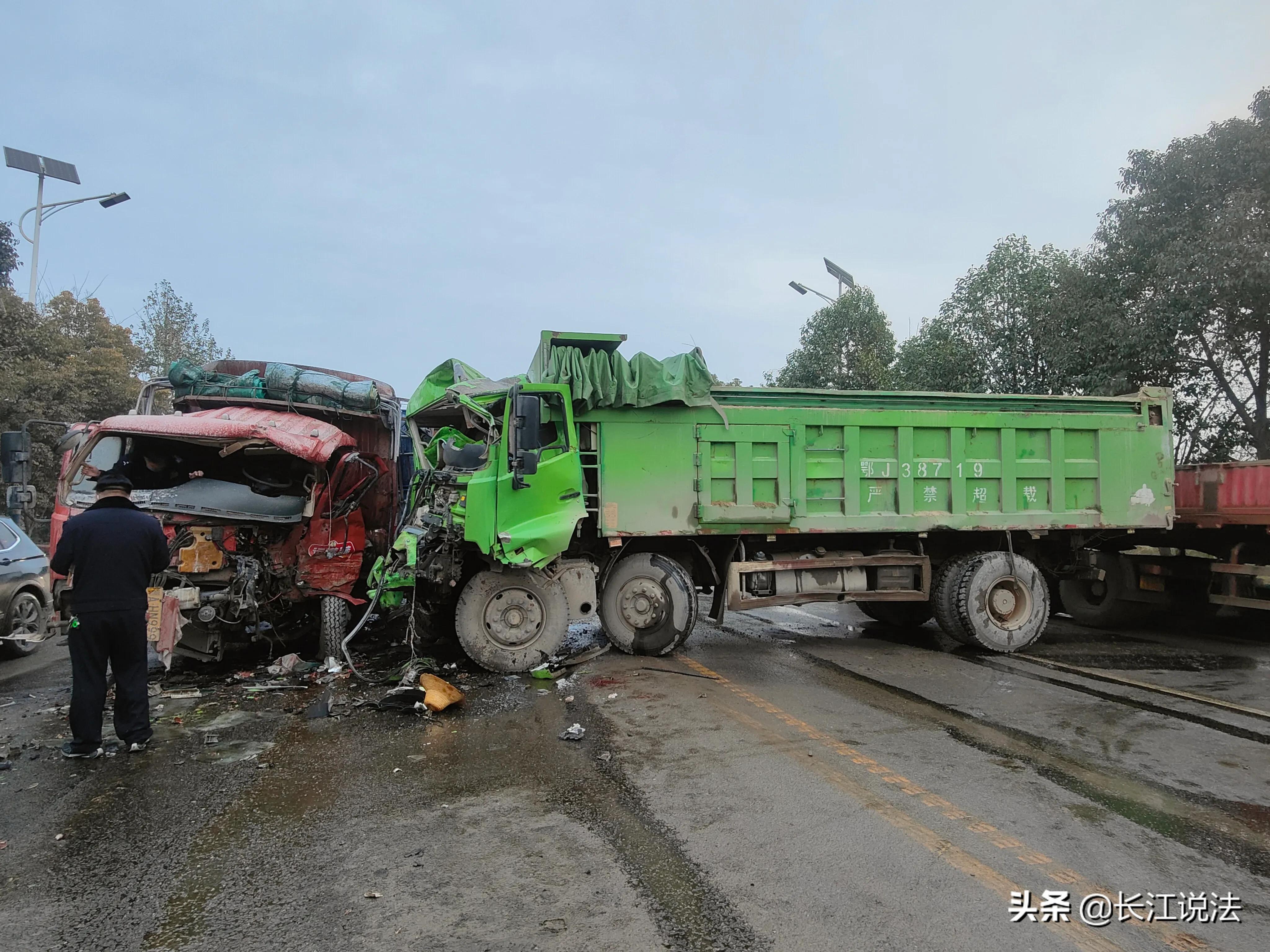 震撼!蘄春再現車禍悲劇,警鐘長鳴——2025最新車禍新聞