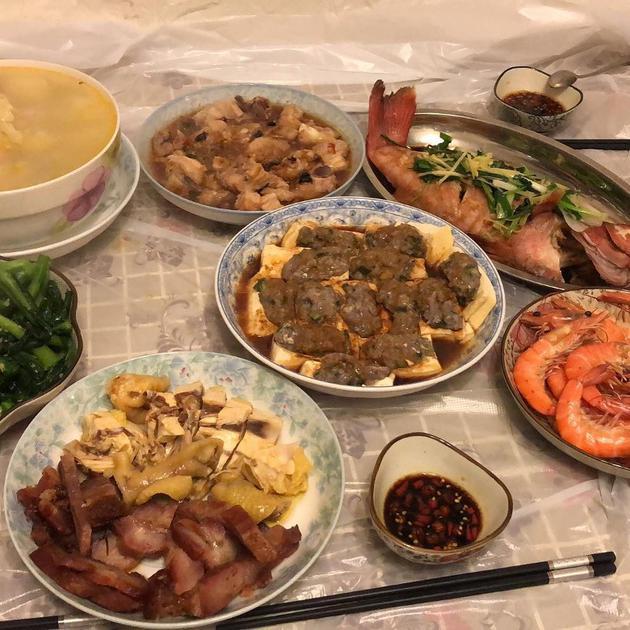 廚藝大賽創意菜品展示與制作指南,創新美食的詳細步驟圖片集萃