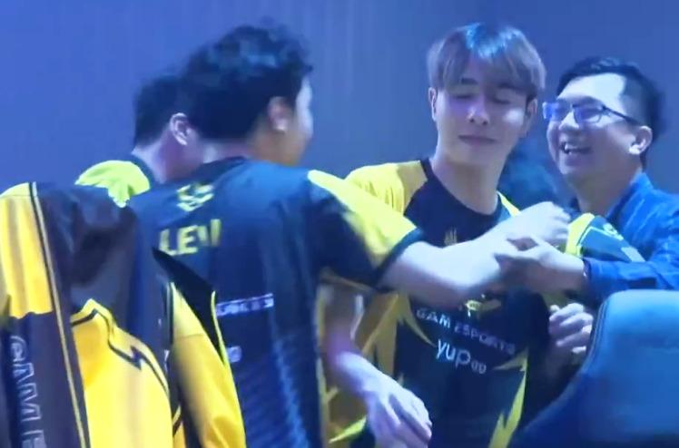 LPL今日賽事概覽,比賽動態與精彩瞬間