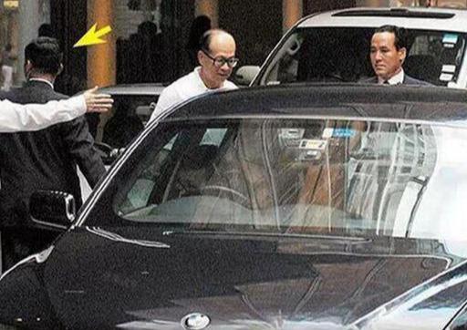 李嘉誠最新動態,商業巨頭步伐不停歇