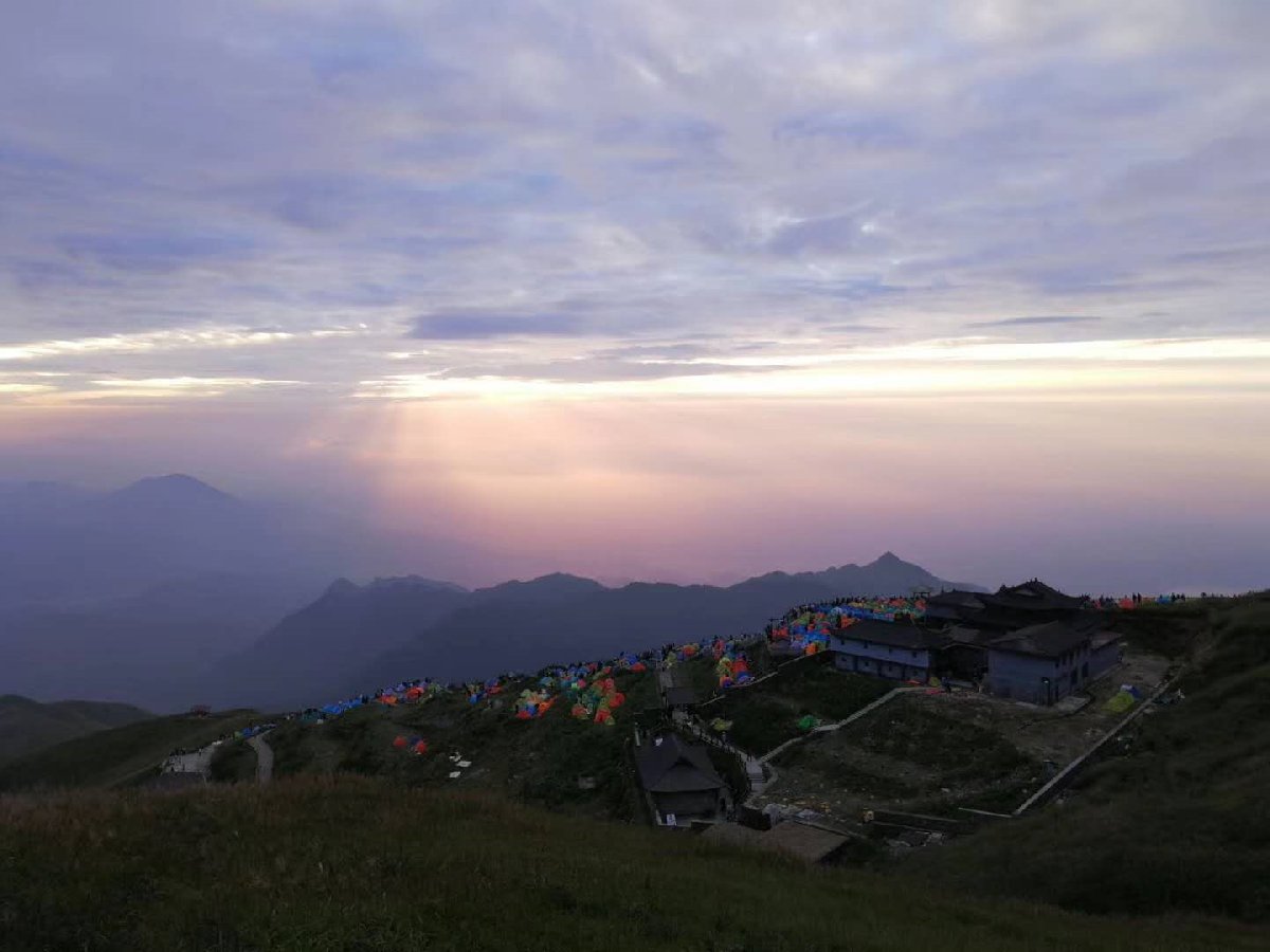 萍鄉武功山最新動態,登山攻略與技能學習指南