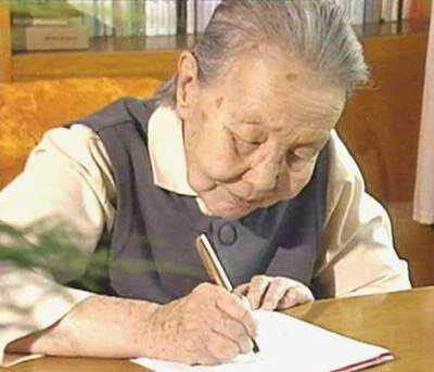 科技新品重塑視界,最新真實吐血照片分享