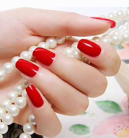 最新流行指甲圖片，與自然美景的邂逅，探尋內心寧靜的美甲藝術