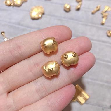 最新黃金價格動態(tài),小巷深處的黃金秘密