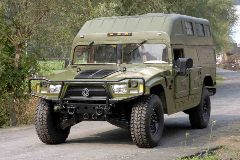 東風最新軍車震撼登場,展現雄姿!