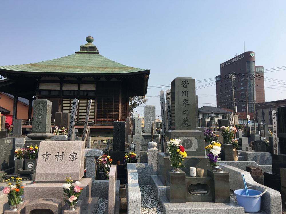 最新墓地圖片與小徑特色小店,探尋安寧之地的獨特韻味