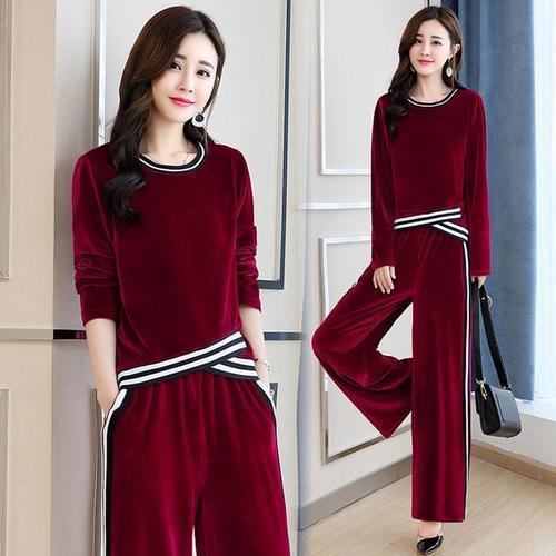 2025秋季女裝流行趨勢，自信與成長力量的時(shí)尚變遷