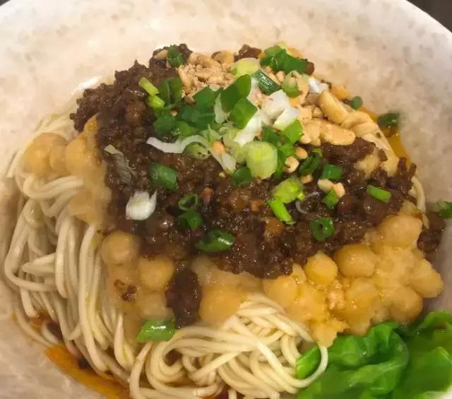 最新重口話題深度論述,揭示觀點與探討熱議