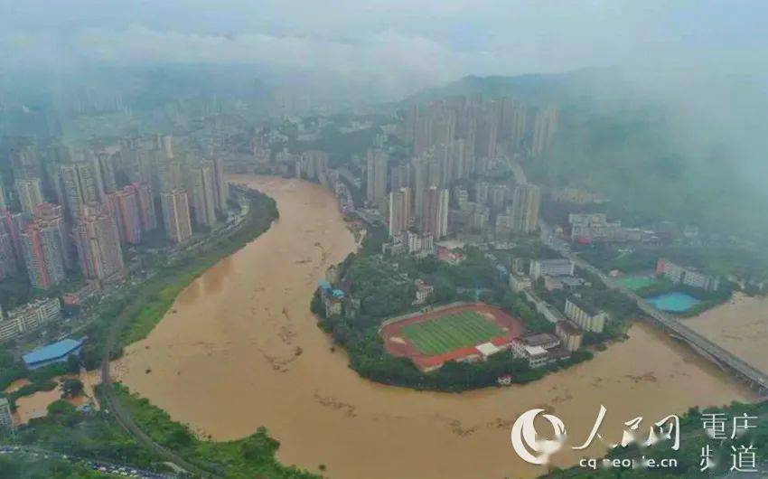洪峰來襲，背景、事件、影響與時代重要性解析