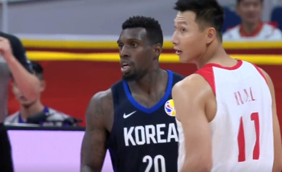 探究現代足球中的越位規則演變與地位分析