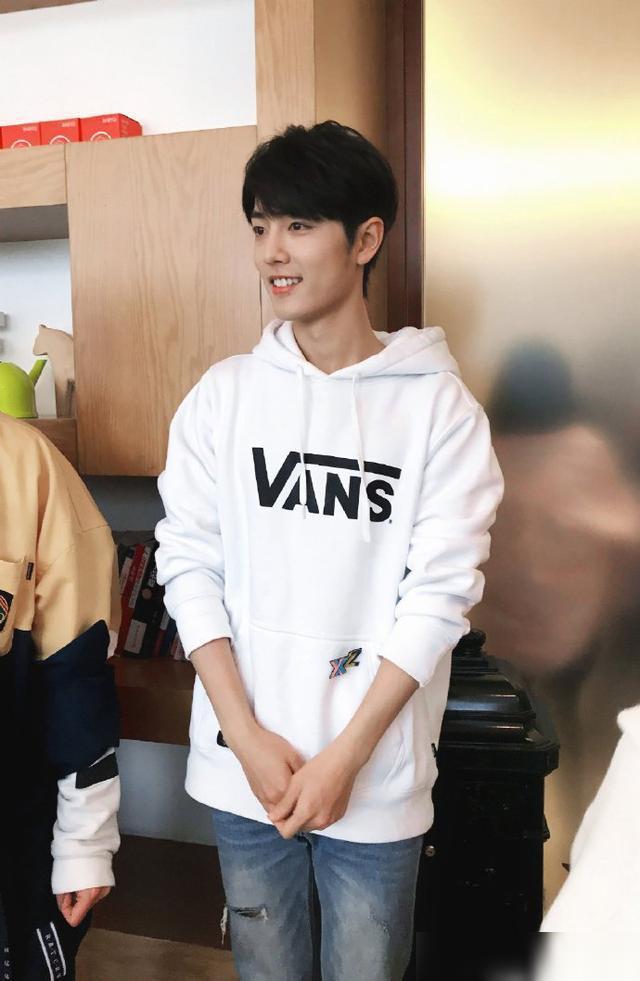 肖戰最新王牌路透絕美美圖曝光,心動瞬間搶先看!