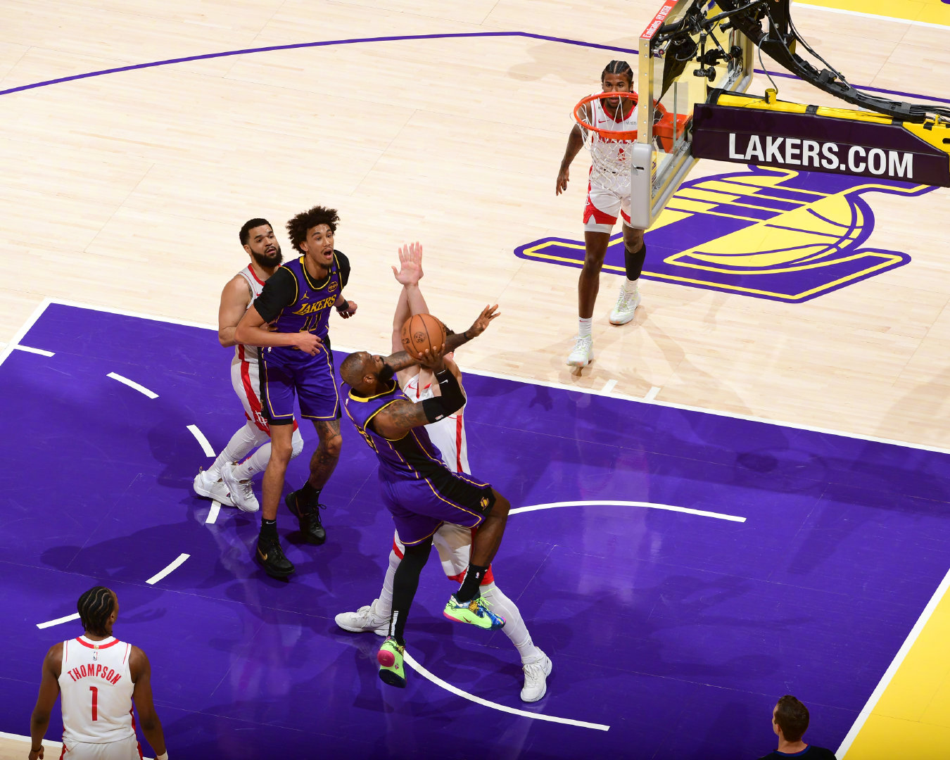 湖人火箭精彩集錦,科技巨獻(xiàn),前所未有的籃球盛宴體驗