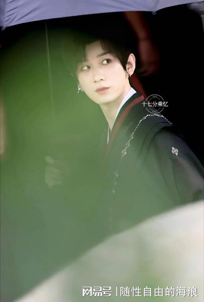 成毅最新劇透揭秘,小巷深處的獨特風情